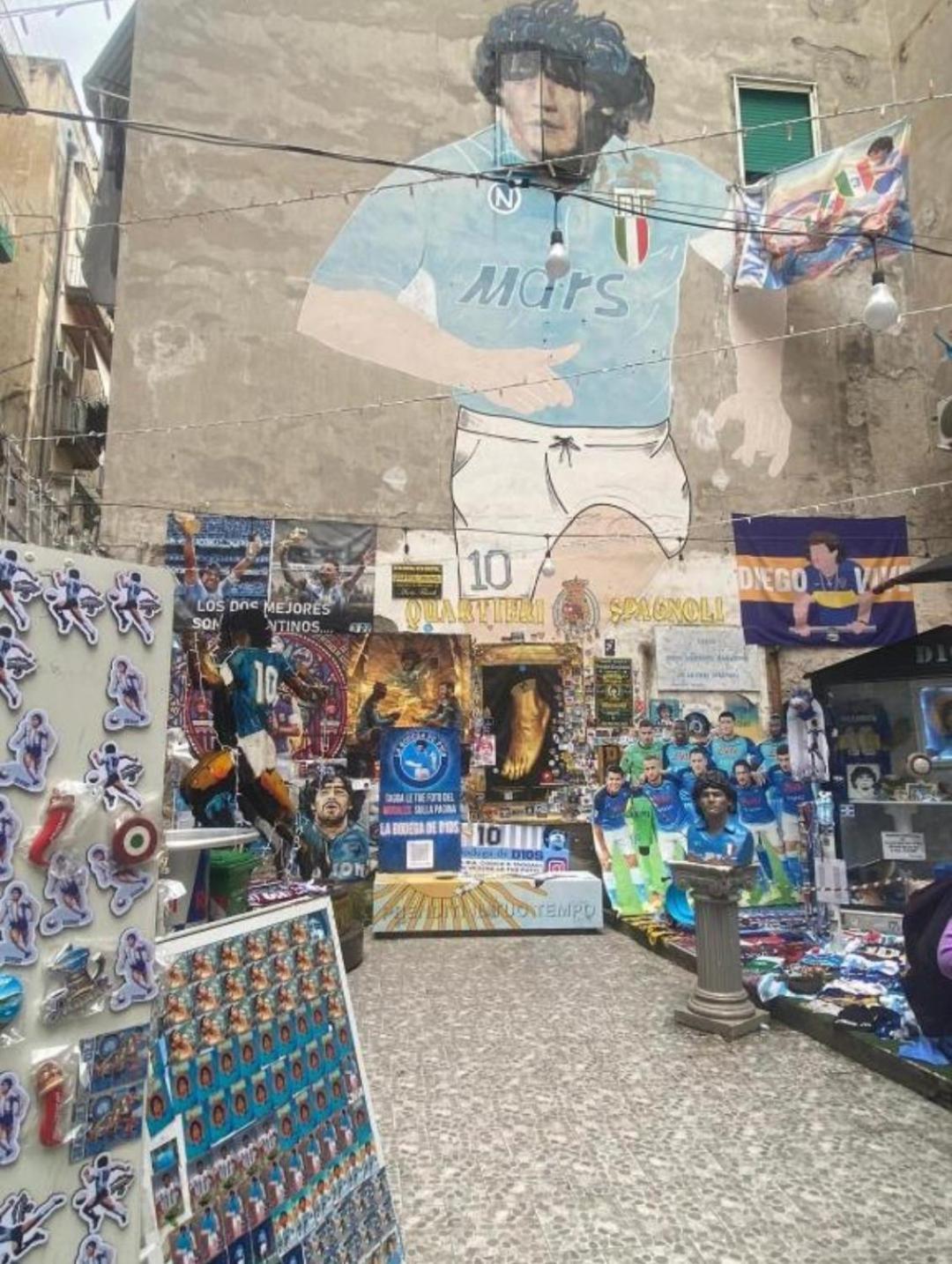 Villa Casa Tolentino Al Centro Di Napoli Exterior foto